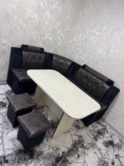 Бизда Угалок+Стол+ 2 пуфиги Билан .