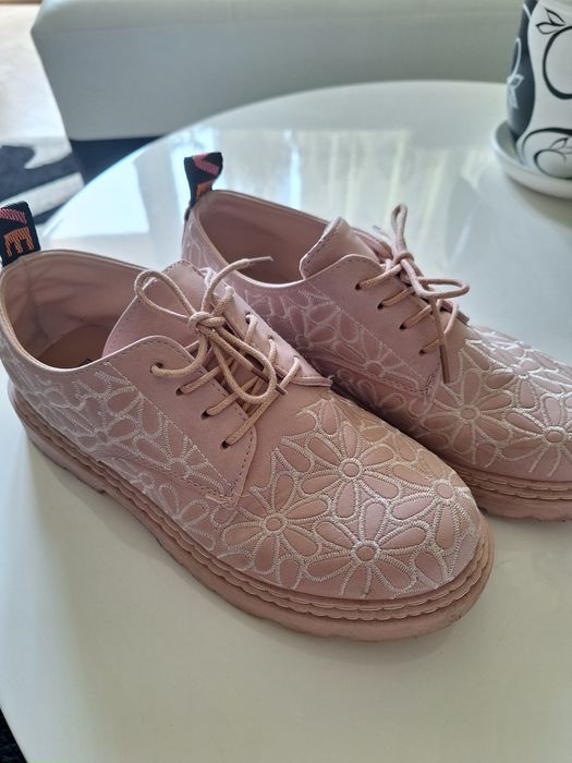 Дамски обувки боти ботуши маратонки