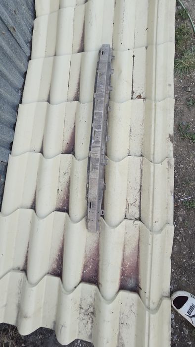 Усилитель бампера на Ауди А4