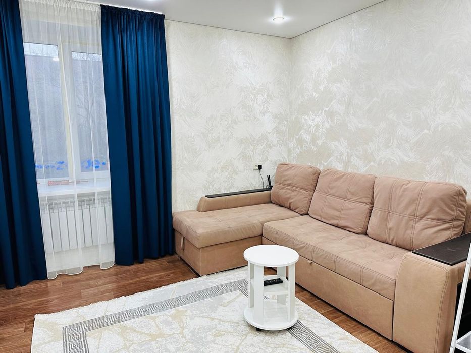 Диван угловой  размер 2, 8 правосьоронии