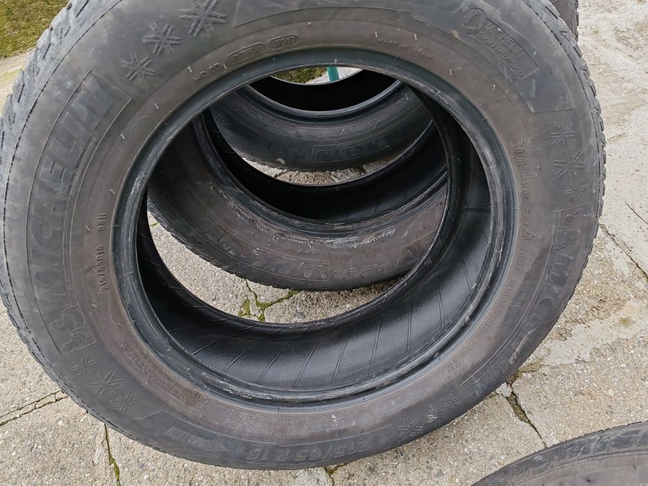 Зимни Гуми 215/65/16