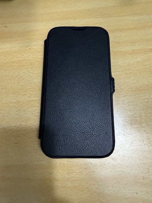 Чехол -книжка на iPhone 14-15