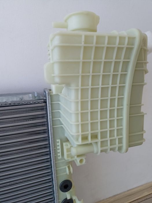 Мерседес Вито радиатор основной