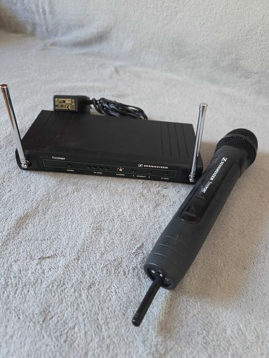 MICROFON Sennheiser Wireless Freeport EM1-C System + Microphone