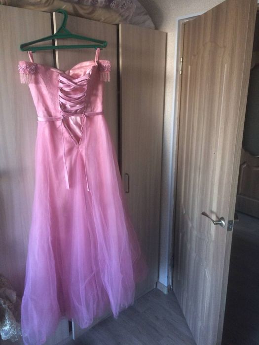 Вечерние платья по 10к