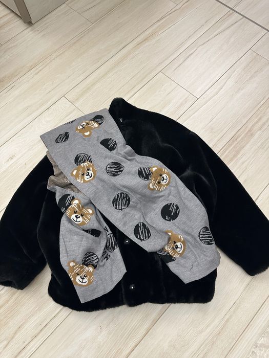 Fular MOSCHINO superb cu 50% lana