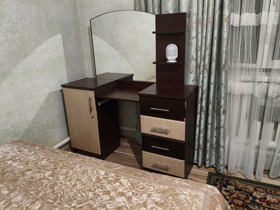 Спальный гарнитур б/у