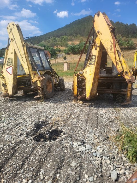 Dezmembrez buldoexcavator jcb