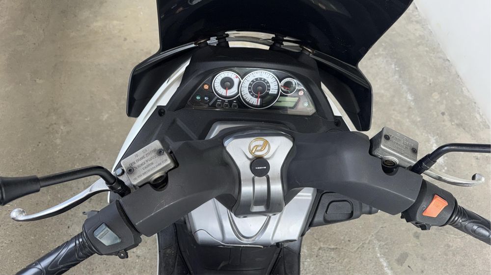 Scuter Daelim SV250R