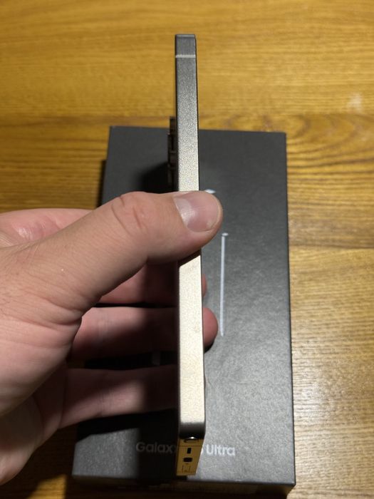 Samsung s25 Ultra - 12/256 - Titanium black