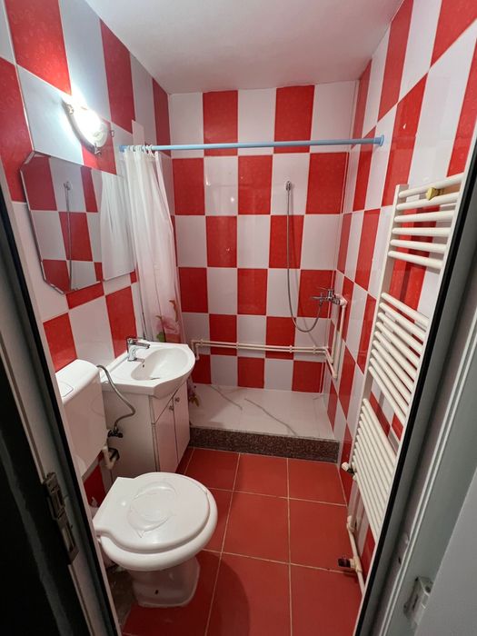 Garsonieră de închiriat