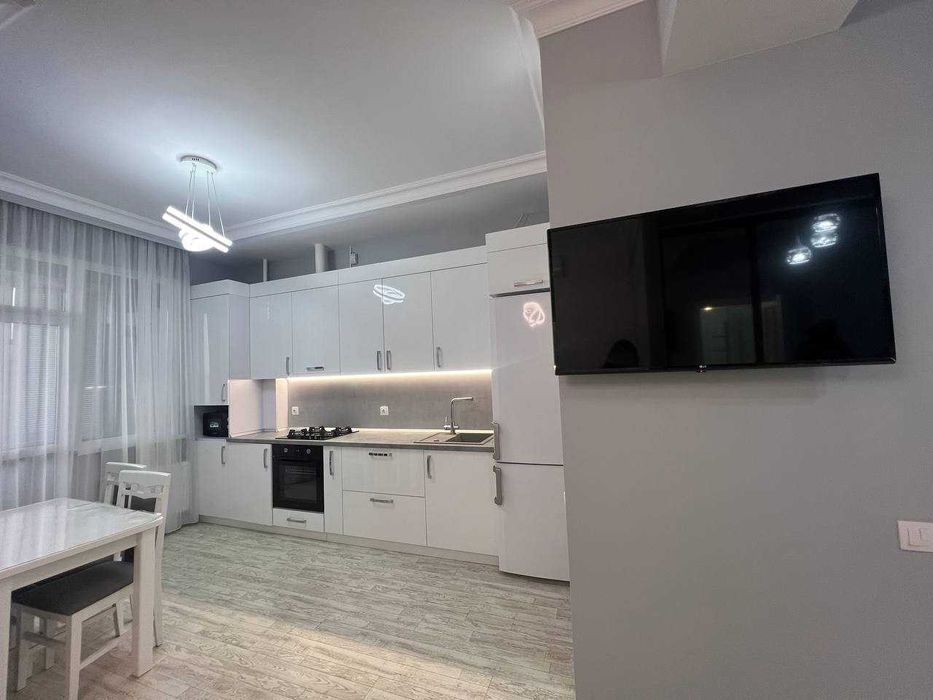 Дава се под наем Двустаен апартамент в Пловдив, Въстанически - 65 кв.м за 382.5 € - Снимка #2