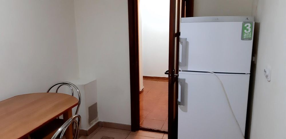 Închiriez apartament 2 camere 54 mp