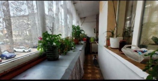 Vânzare - Apartament 4 camere -  Balcon spațios!