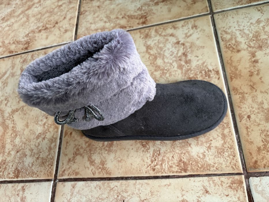 Меки детски боти 34/35 номер нови