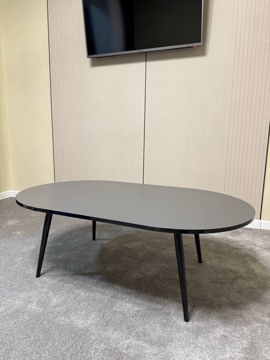 Зал учун ихчам стул