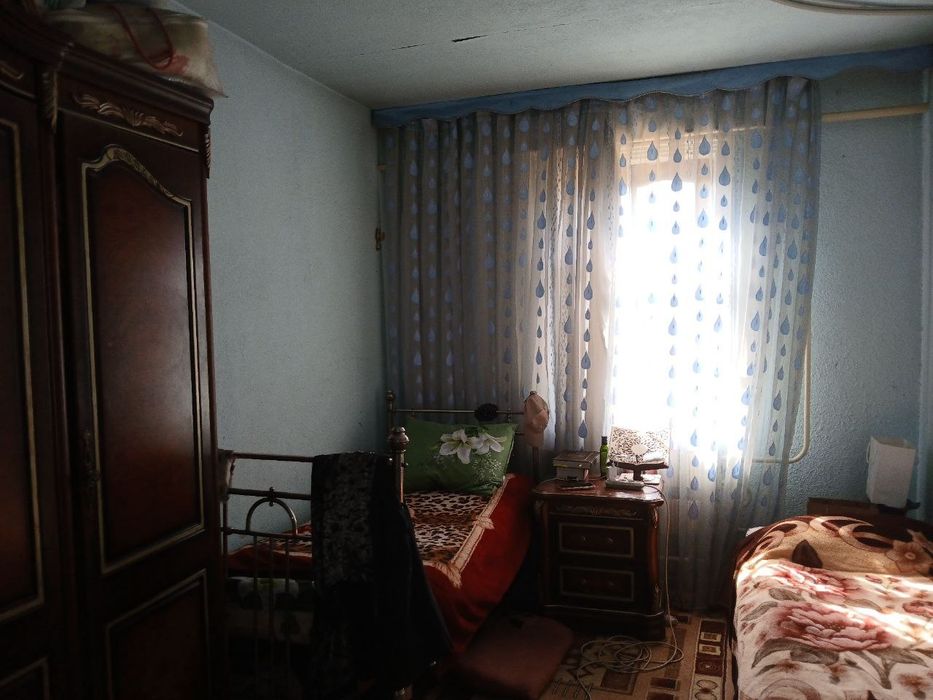 Uy sotiladi. Diydor mahallada. Zudlik bilan