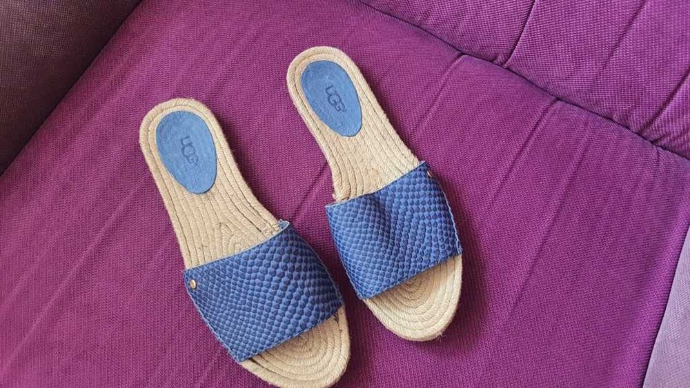 Slapi piele naturala UGG marimea 38