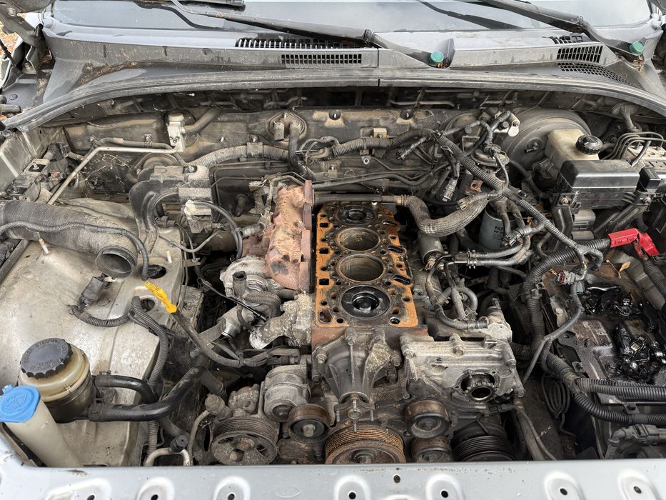 Kia Sorento 2,5 crdi 140ks na chasti/Киа Соренто 2,5црди 140к на части