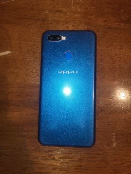 телефон Oppo б/у