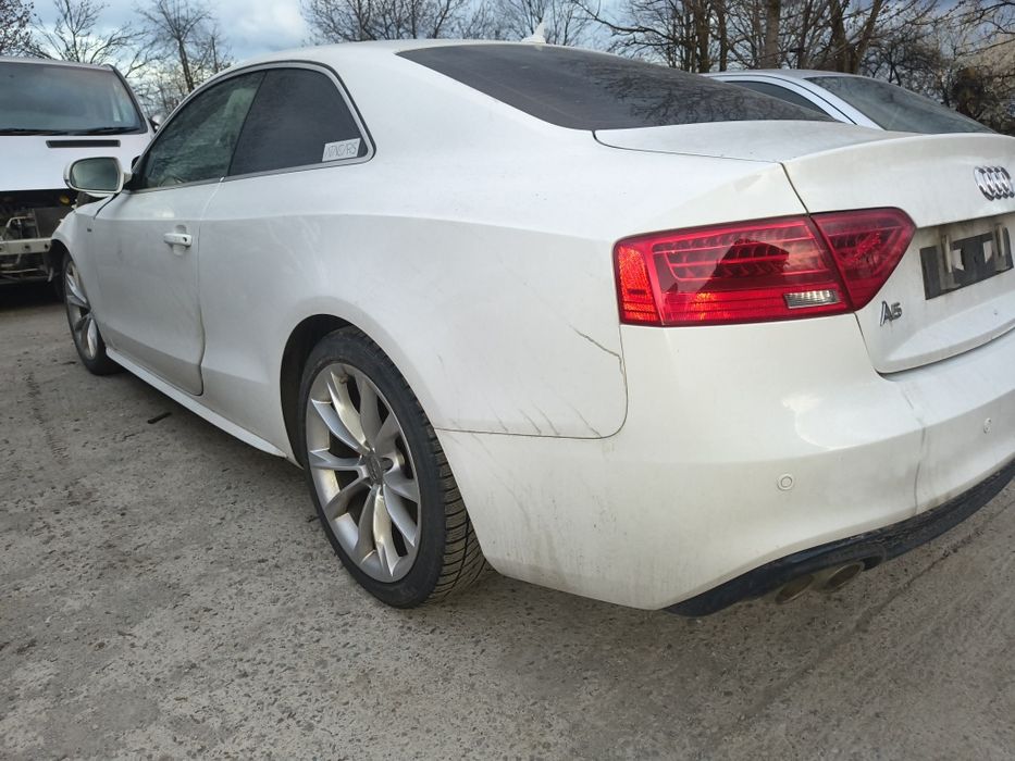 Audi a5 avariat lovit