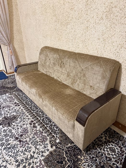Divan yumshoq mebellar