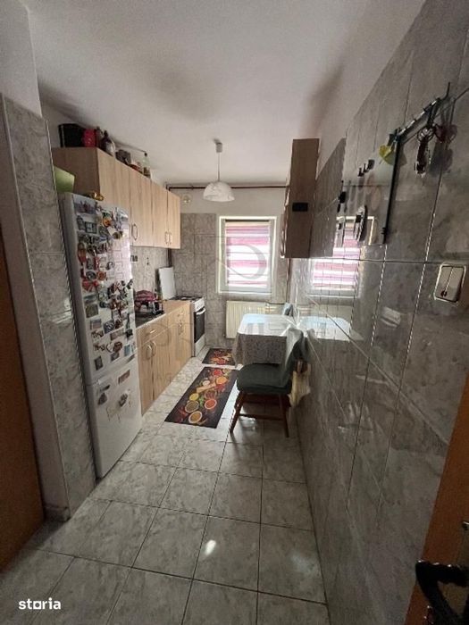 SAGULUI - APARTAMENT 1 CAMERA - mobilat, utilat, etaj intermediar — fotografia 3
