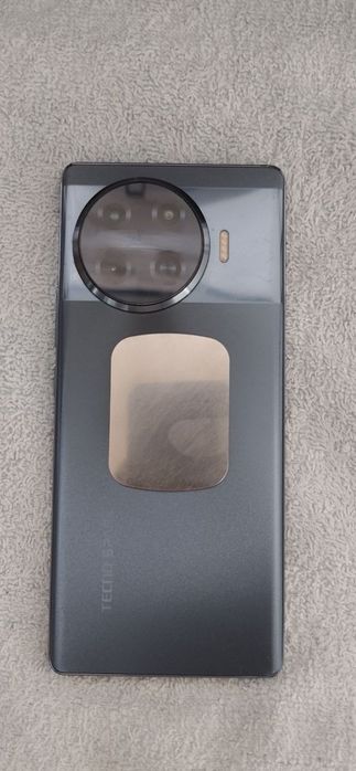 Tecno spark 20 pro+