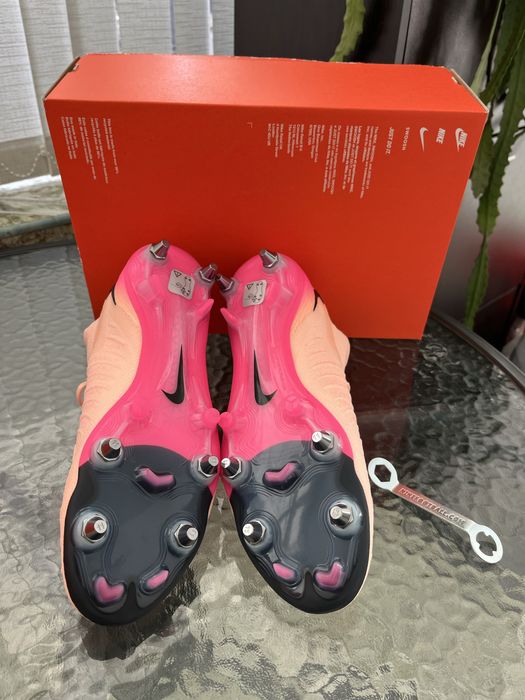 Nike Phantom Luna || Elite