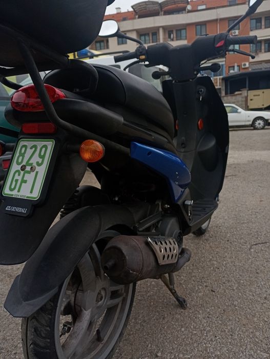 Peugeot скутер ..