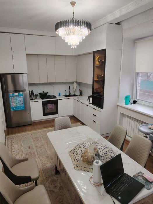 Продам дом за тойота центром