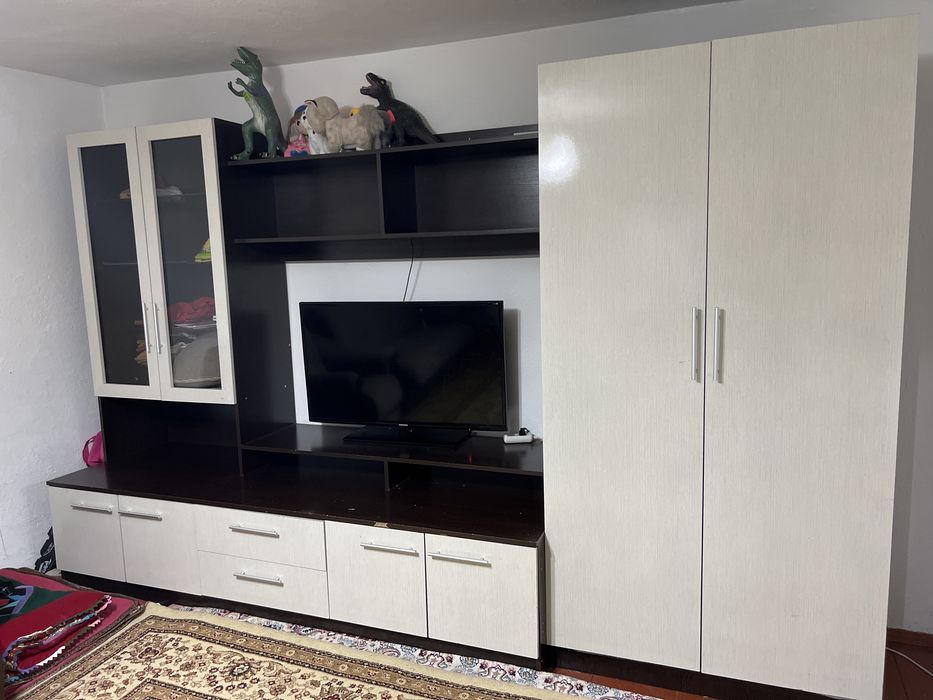 Шкаф для прихожей-15 тыс