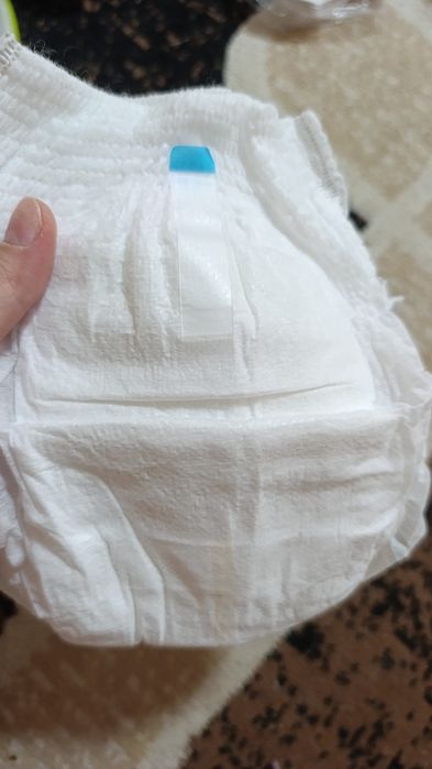 Продам подгузники трусики