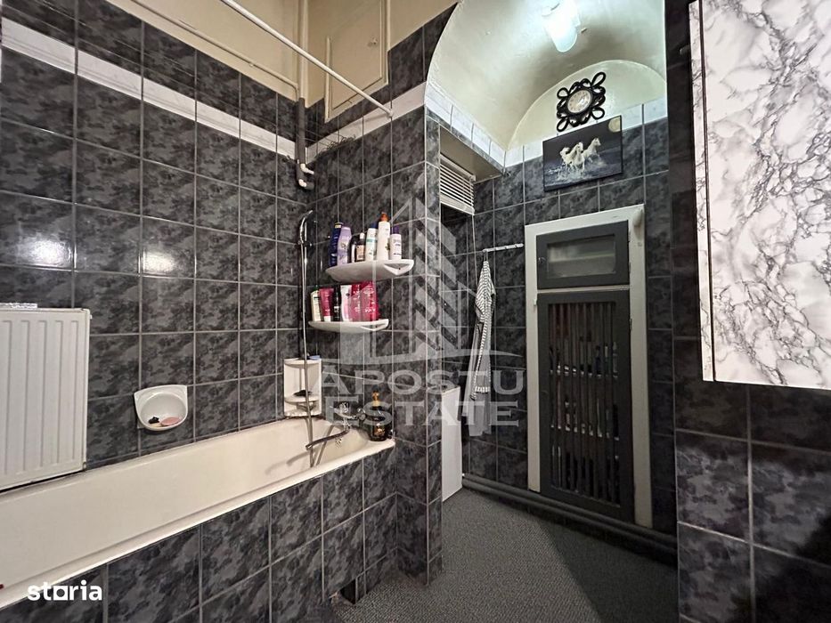 4 camere + terasă, de renovat și personalizat – Piața Maria