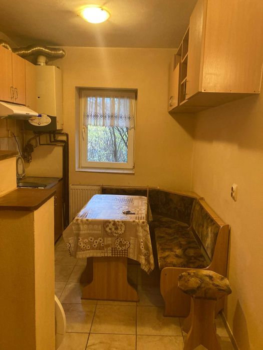 Vând apartament 2 camere, parter, Jimbolia în zona gării.