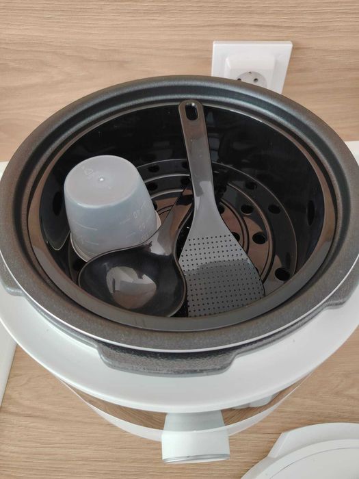Multicooker Tefal Turbo Cuisine CY754, capacitate 5l, pret 320 lei