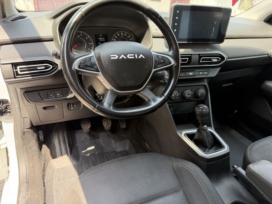 DACIA Logan 2023 — imagine 3