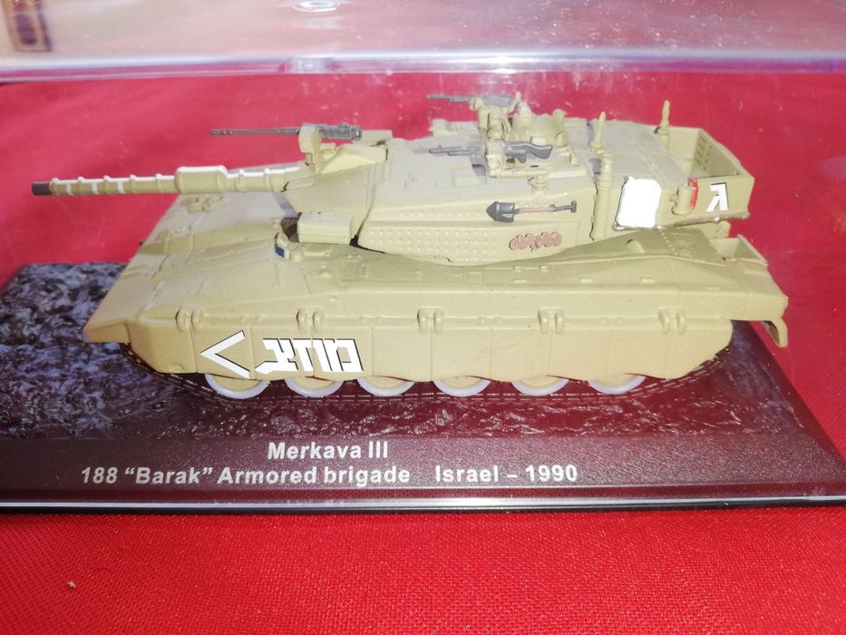 Метални макети на танкове