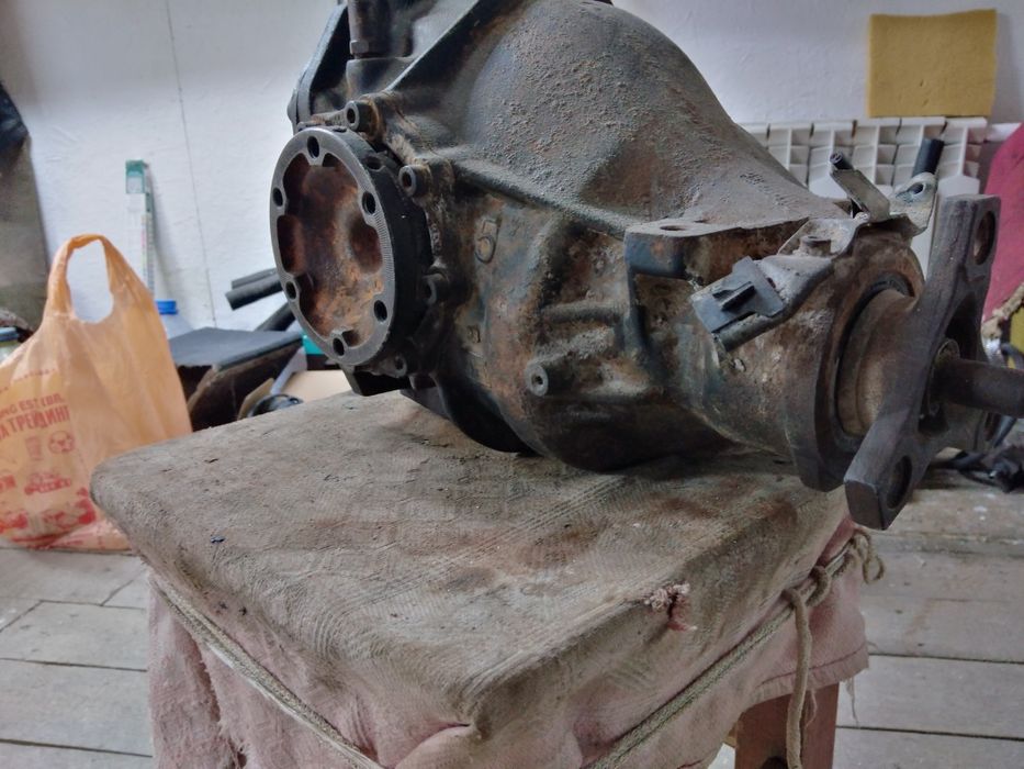 Продам контрактный редуктор на мерседес 124