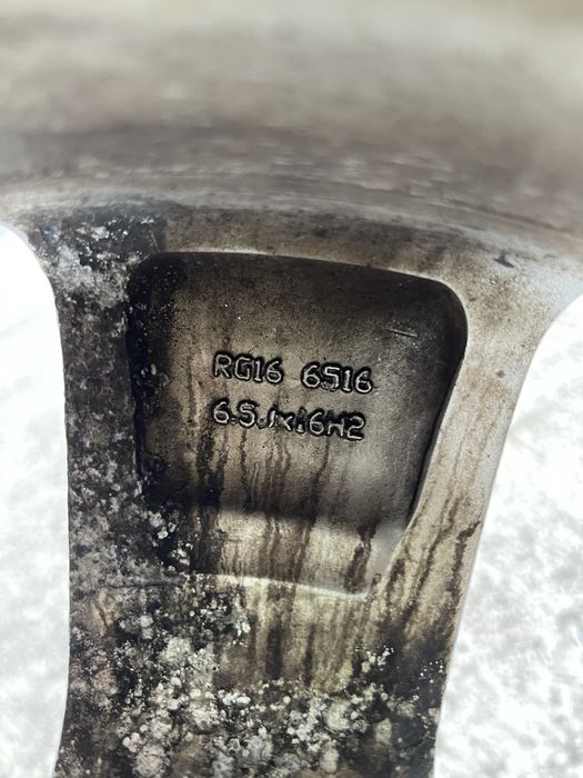 Set jante aliaj R16 5x105 Opel cu anvelope de iarna 215 65 R16