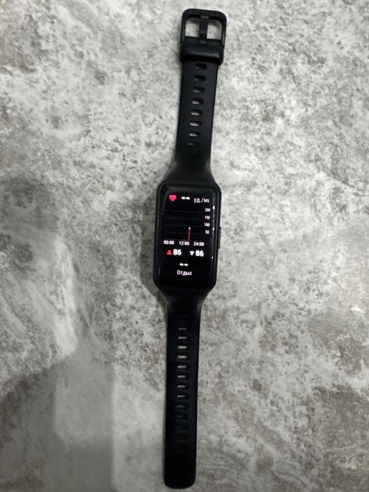 продам фитнесс браслет honor