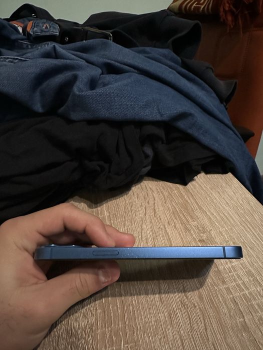 продаю iPhone 13 128gb