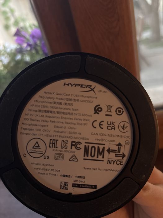 Vand microfon hyperx quadcast 2