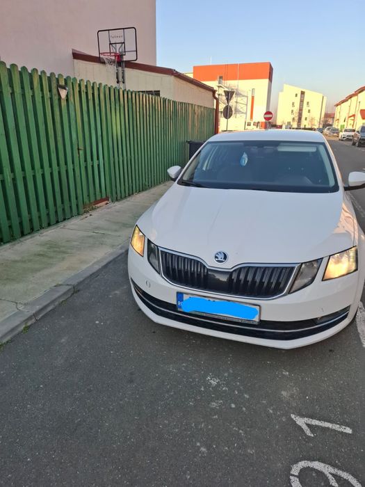 Vând Skoda Octavia, motor 1.6, diesel, an fabricație 2017