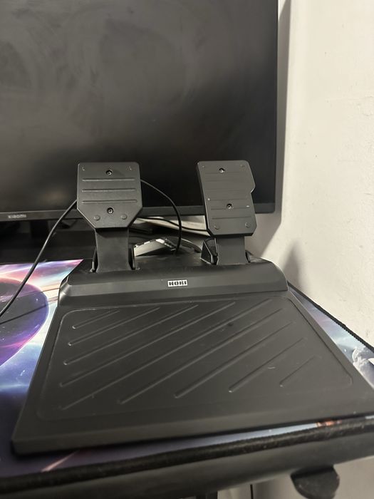 Volan gaming xbox nou nout abea jucat il vand ca numai ma pasioneaza jocuri cu masini