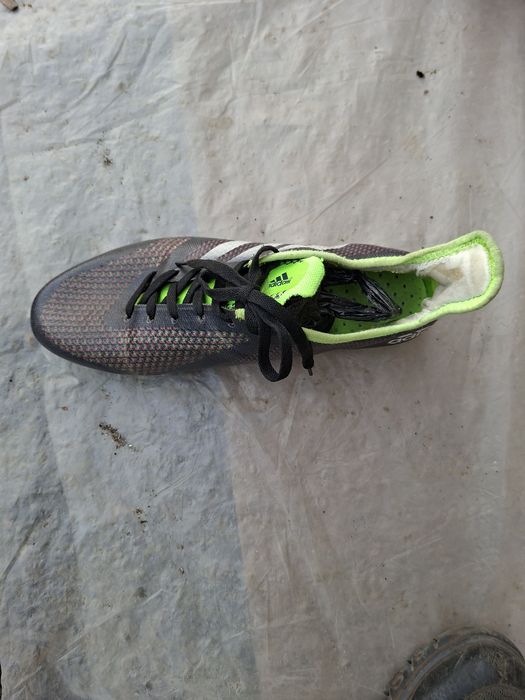 Продам бутсы для взрослых