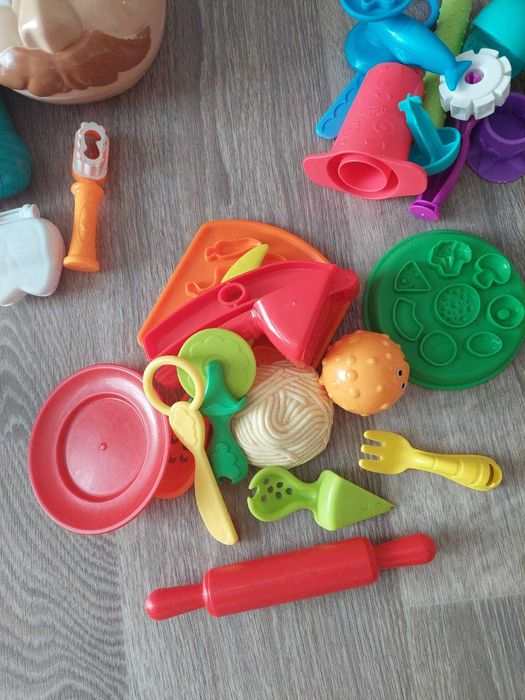 Четыре игровых набора Play-Doh (плэй до)