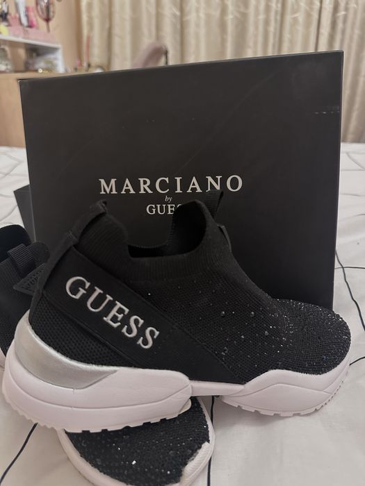 Обувки GUESS 38 номер