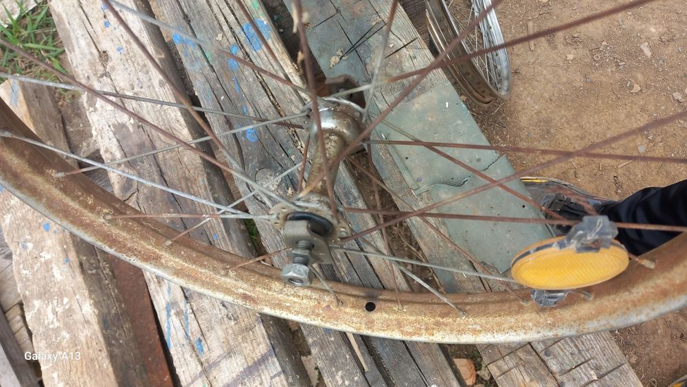 Продавам 2бр външи гуми 20"цола и 2бр капли