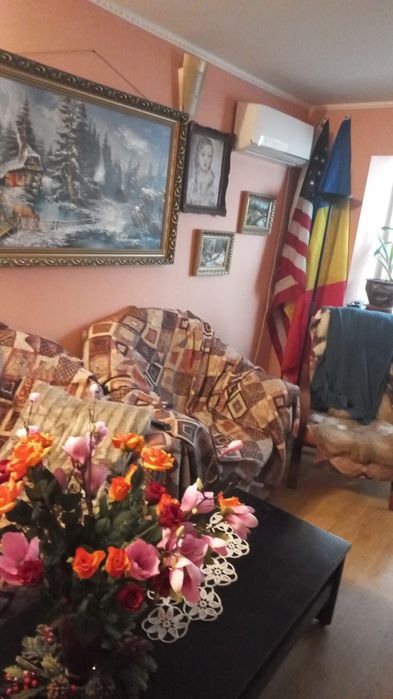 Vand sau schimb apartament